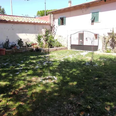 L'originario Salviano Family Private Parking Apartmán Livorno