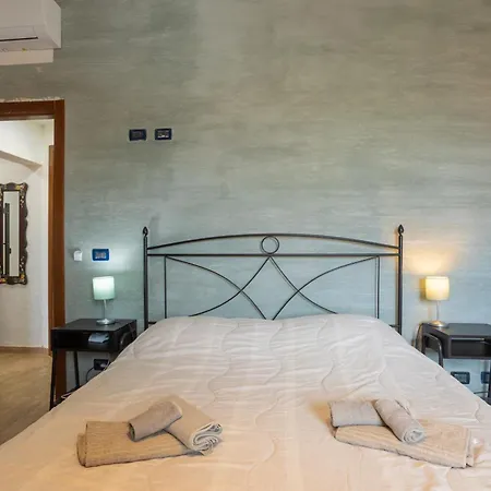 L'originario Salviano Family Private Parking Apartmán